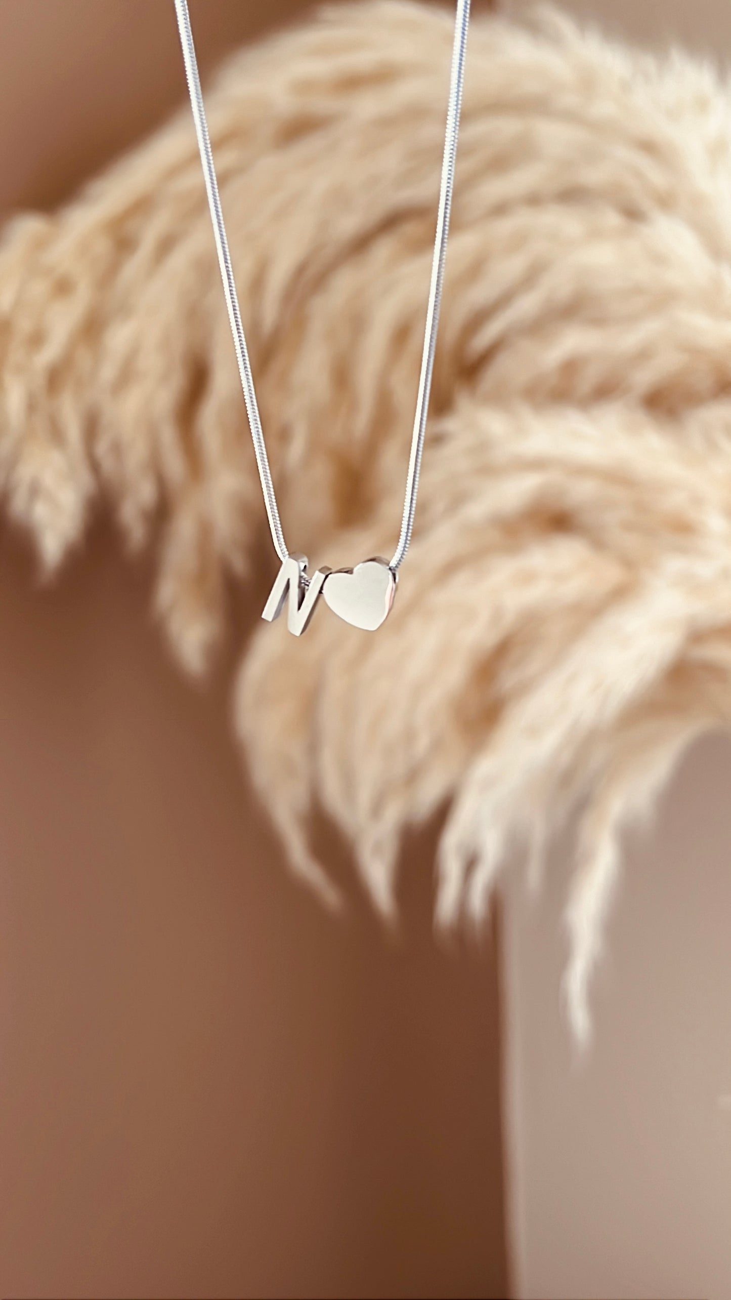 Collar Inicial + ♡