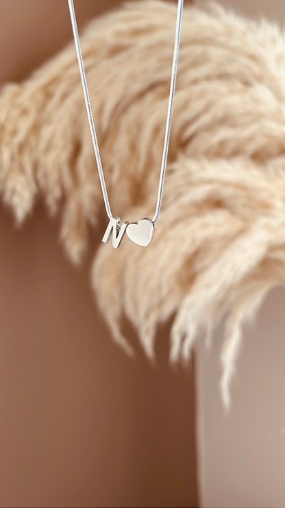 Collar Inicial + ♡